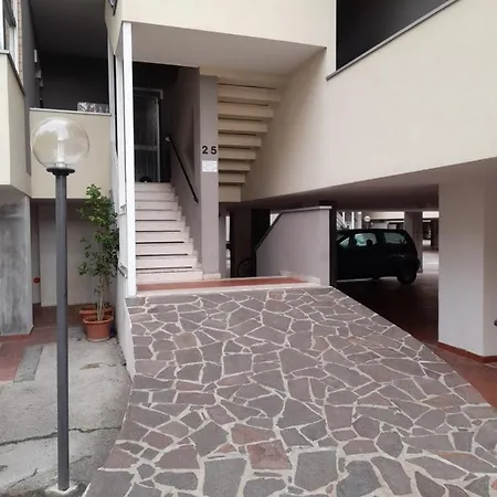 Uno Scorcio Di Blu Apartman